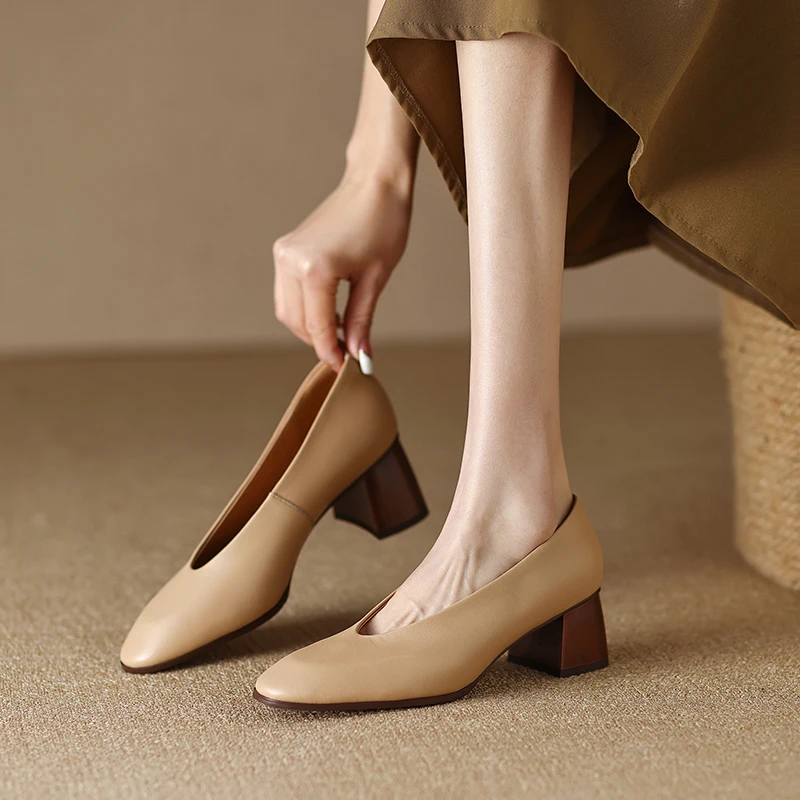 A nők Szivattyúk Cipő Valódi Bőrből készült, Divatos egyetlen cipő sokoldalú, Kényelmes, Kiváló Minőségű Lagre Méretű Magas Sarkú A811